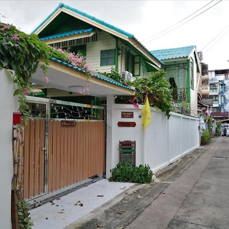 The Tepa House Bed & Breakfast Bangkok Exterior foto