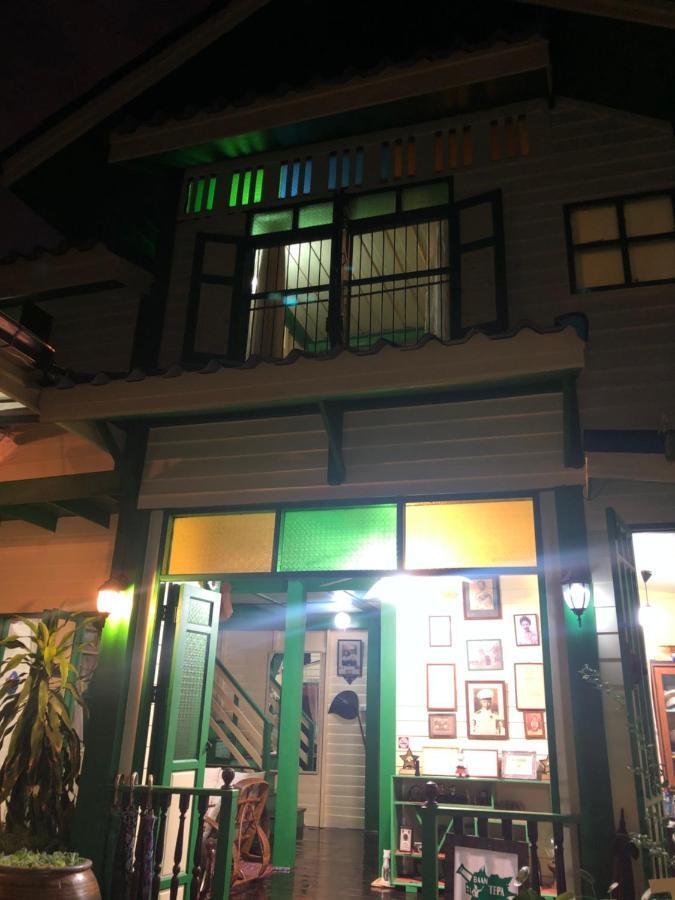 The Tepa House Bed & Breakfast Bangkok Exterior foto